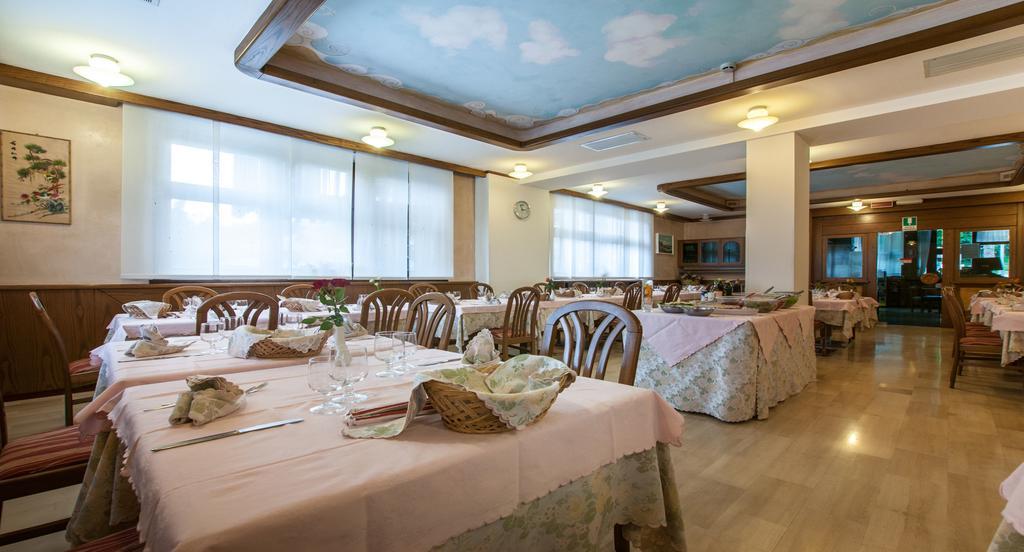 Albergo Sayonara Комано-Терме Екстер'єр фото